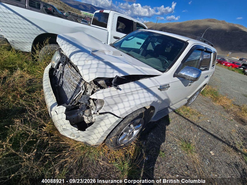 Vin: 1fmcu9dg8akb86479, lot: 30107994, ford escape xlt 20102