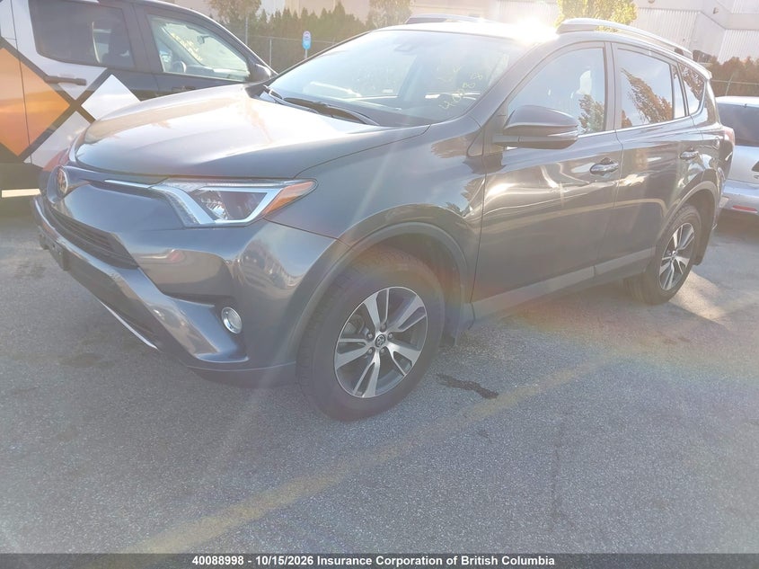 Vin: 2t3rfrev8hw587893, lot: 30108109, toyota rav4 20172