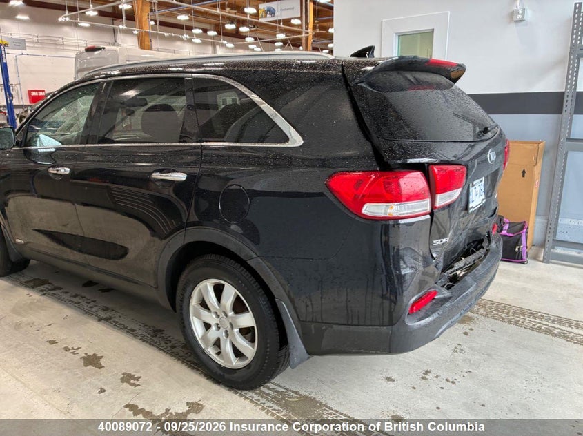 Vin: 5xypgda17jg372472, lot: 30108195, kia sorento lx/l 20183