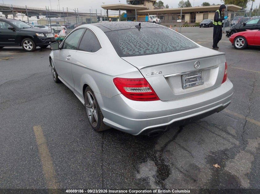 Vin: wddgj4hb8df973547, lot: 30108325, mercedes-benz c 250 20133