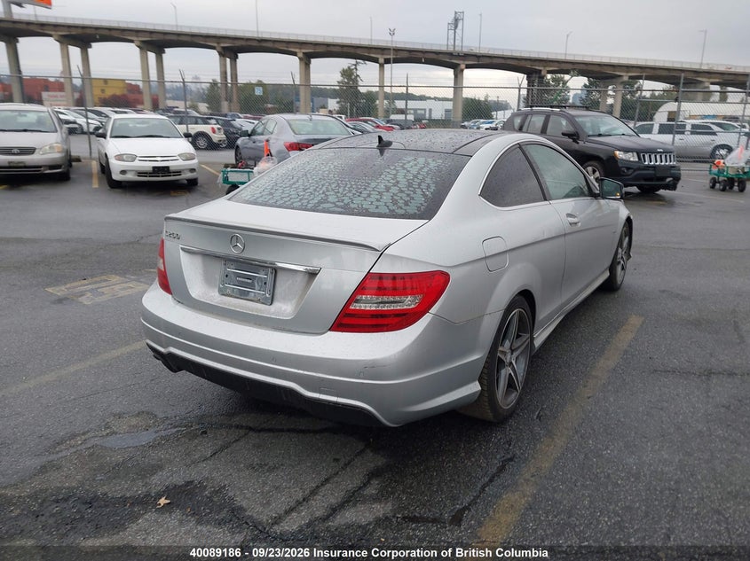 Vin: wddgj4hb8df973547, lot: 30108325, mercedes-benz c 250 20134