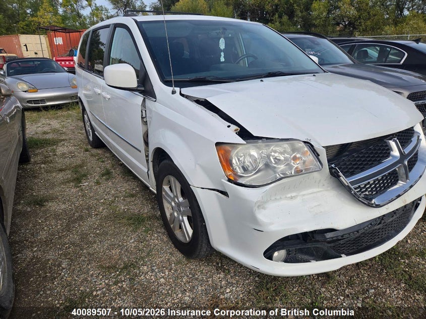 2014 Dodge Grand Caravan Crew, Front, IAAI, VIN 2C4RDGDG0ER375735