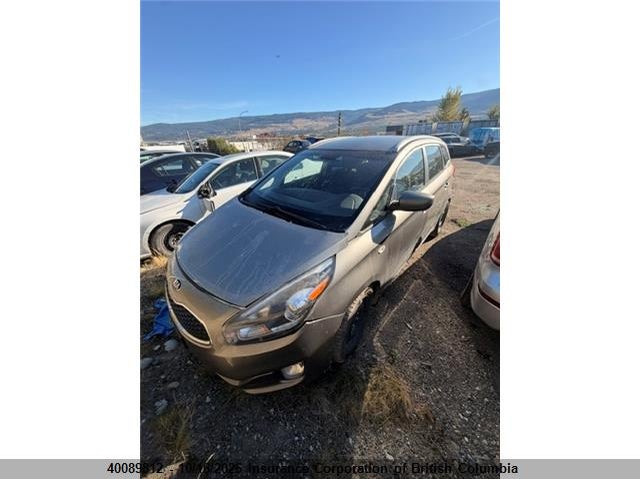 2016 KIA RONDO VIN KNAHT8A35G7160732 — фото 2