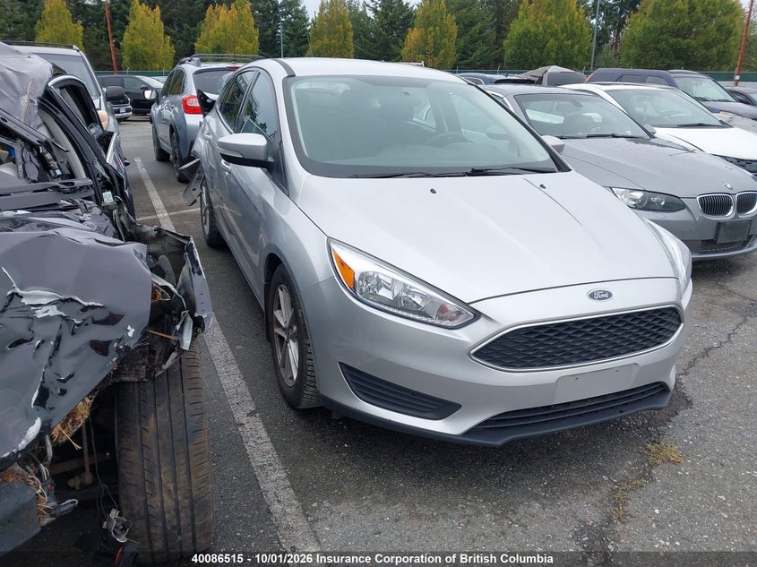 Vin: 1fadp3k23hl261197, lot: 30109188, ford focus se 2017 img_1
