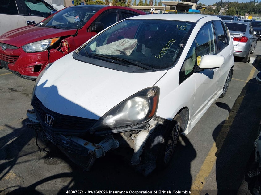 Vin: lucge8g76d3000487, lot: 30109828, honda fit sport 20132