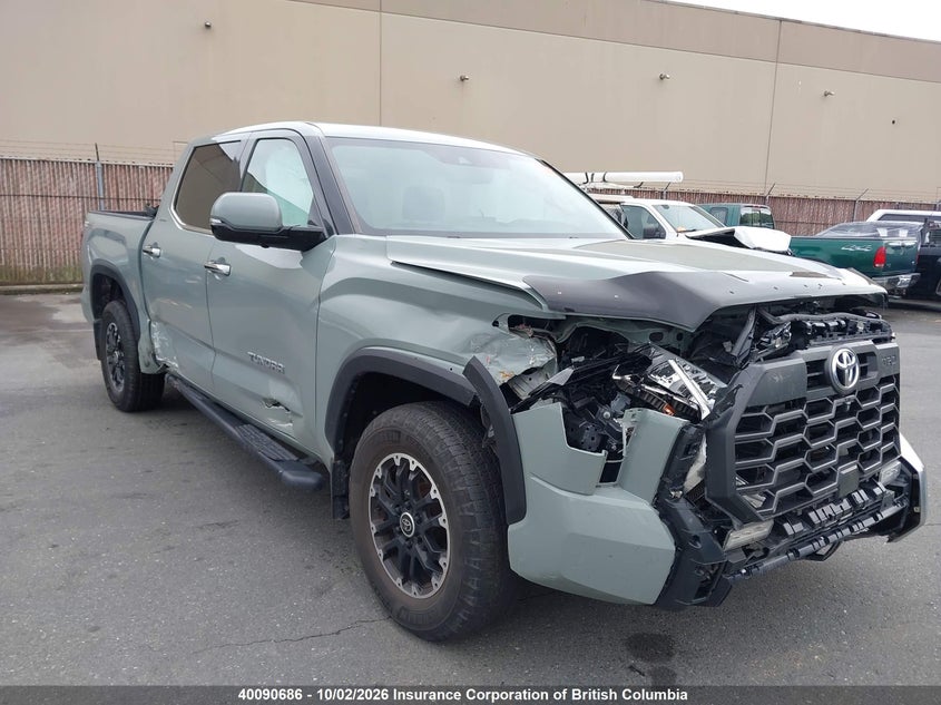 2022 Toyota Tundra Crewmax Limited, Front, IAAI, VIN 5TFJA5DB1NX028138