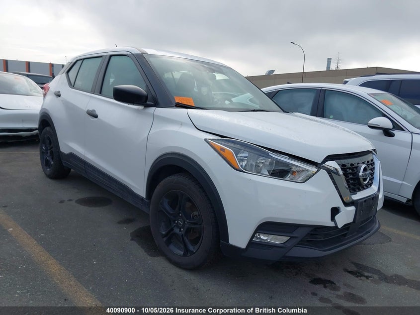 2020 Nissan Kicks, Удар спереди, IAAI, VIN 3N1CP5BV3LL488174