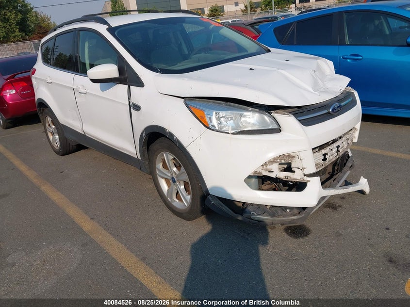 2014 Ford Escape Se, Удар спереди, IAAI, VIN 1FMCU0GX6EUA72384