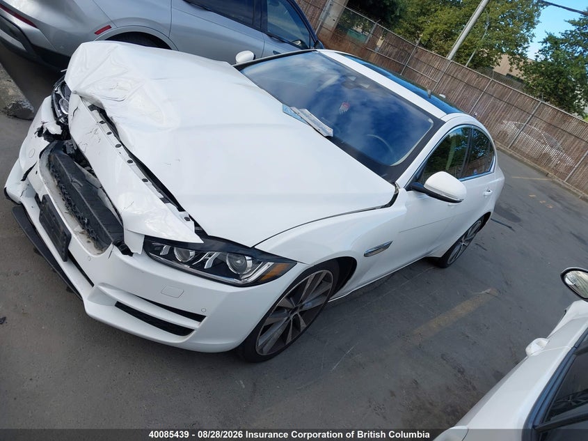 2018 Jaguar Xe Prestige, Удар спереди, IAAI, VIN SAJAK4FN1JCP26573 — фото 2
