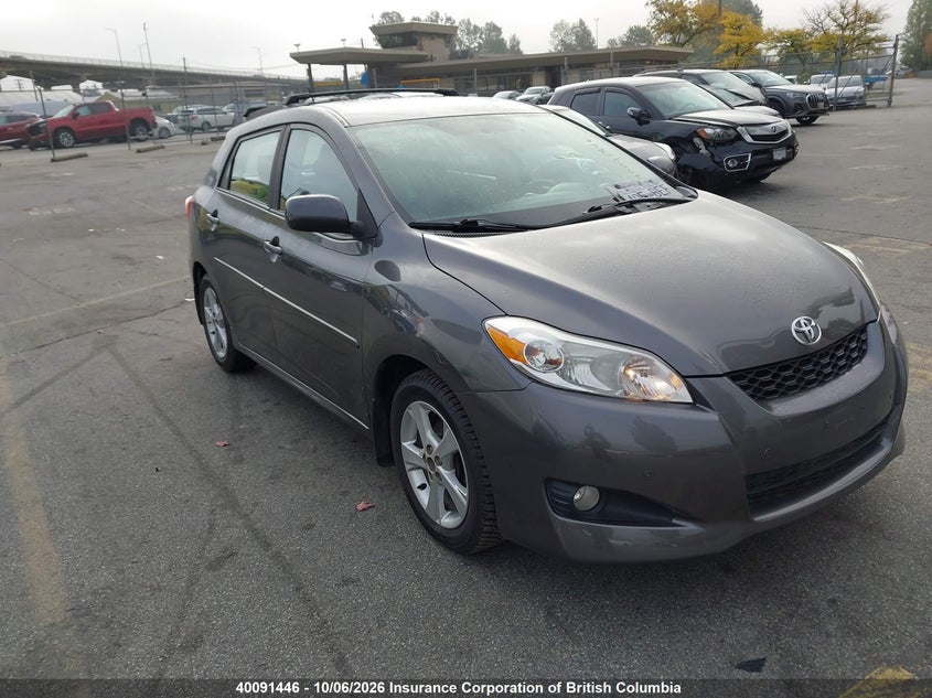 Vin: 2t1ku4ee8dc994921, lot: 30111089, toyota corolla matrix 20131
