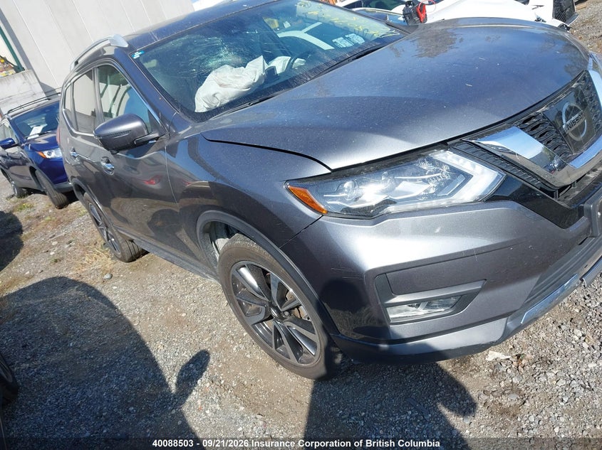 2017 Nissan Rogue Sv/Sl, Удар спереди, IAAI, VIN 5N1AT2MV9HC891716