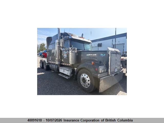 2004 Western Star/Auto Car Conventional 4900Ex, Внешний пожар, IAAI, VIN 5KJJABAVX4PM81625