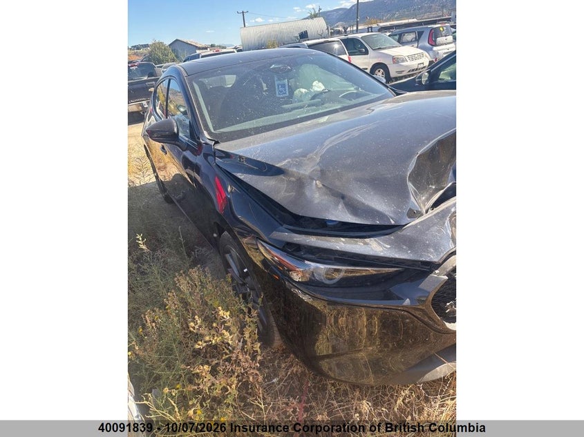 2025 Mazda 3 Premium, Удар спереди, IAAI, VIN JM1BPBMM6S1765353