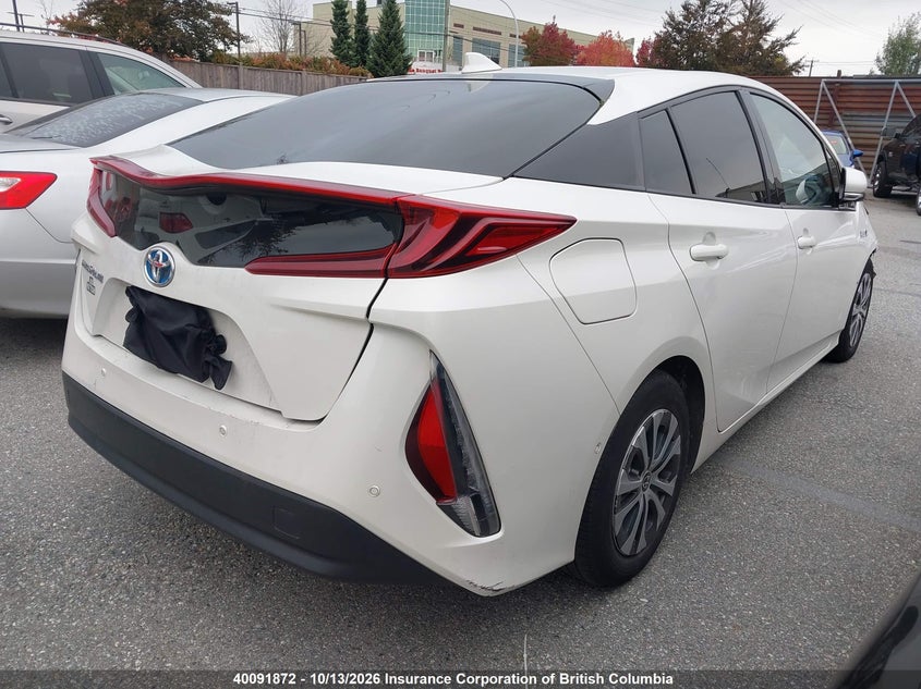 Vin: jtdkarfp2j3089987, lot: 30111661, toyota prius 20184