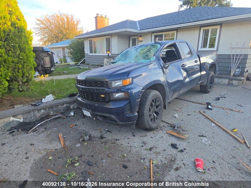 2019 Chevrolet Silverado K1500 Custom, Roof, IAAI, VIN 1GCRYBEF3KZ394312 — photo 2