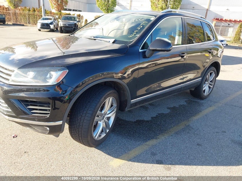 2016 Volkswagen Touareg Tdi/Sport/Lux/Executive, Right Side, IAAI, VIN WVGEP9BP8GD006885 — photo 2