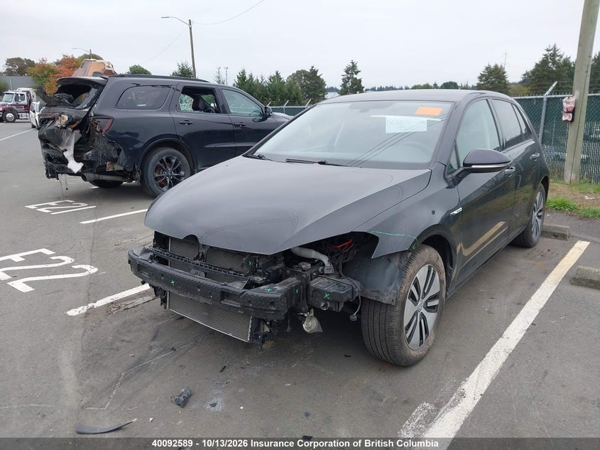 2016 Volkswagen Golf, Front, IAAI, VIN WVWKP7AU7GW915224 — photo 2