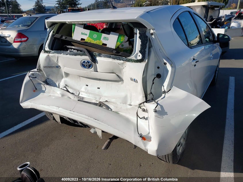 Vin: jtdkdtb32e1071238, lot: 30112824, toyota prius 20144