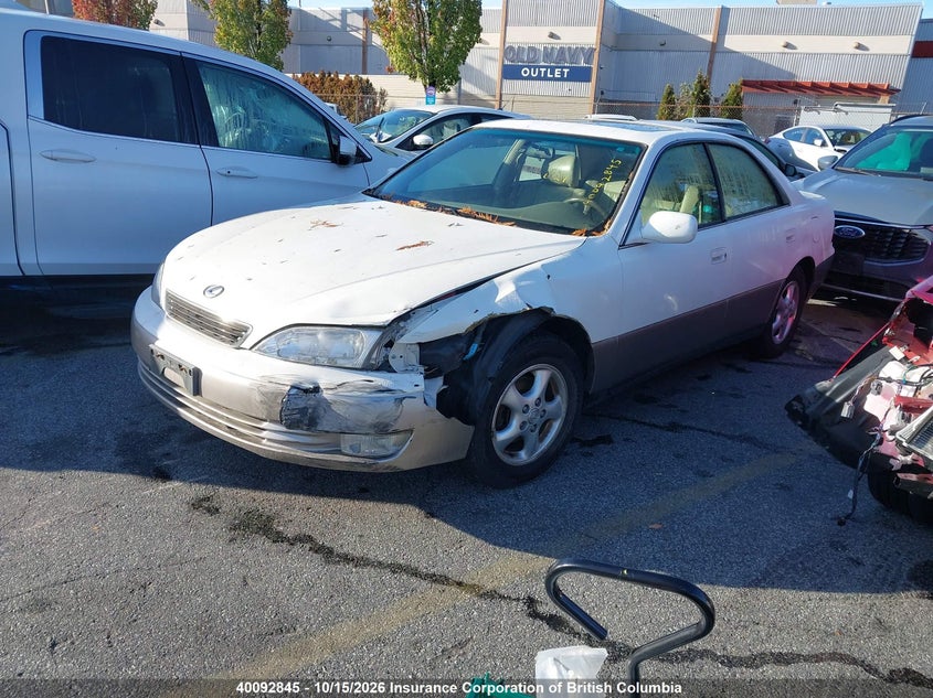 1997 Lexus Es 300, Left Front, IAAI, VIN JT8BF22G9V0060667 — photo 2