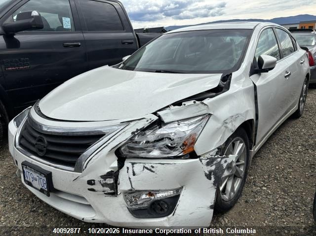 2015 Nissan Altima 2.5/2.5 S/2.5 Sl/2.5 Sv, Left Front, IAAI, VIN 1N4AL3AP0FN373940 — photo 2