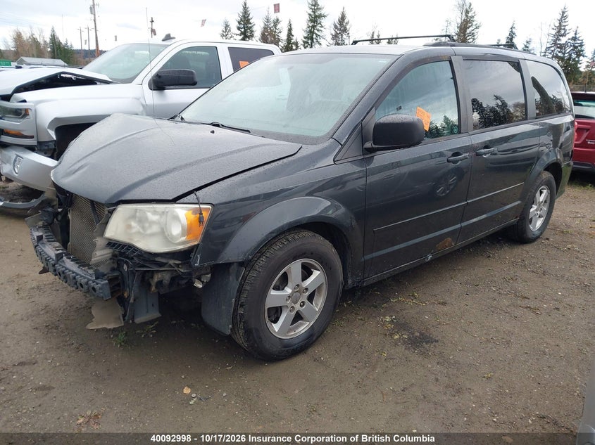 2011 Dodge Grand Caravan Express, Front, IAAI, VIN 2D4RN4DG7BR788407 — photo 2
