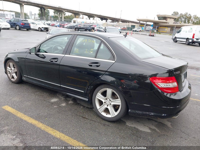 Vin: wddgf8bb3bf588220, lot: 30113294, mercedes-benz c 300 4matic 20113