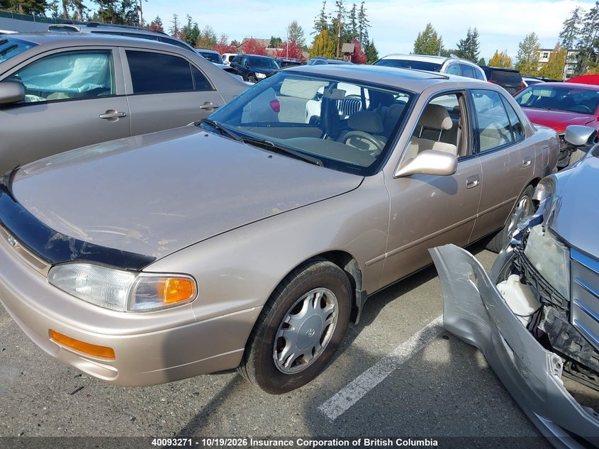 1995 Toyota Camry, Right Side, IAAI, VIN 4T1GK12E0SU083069 — photo 2