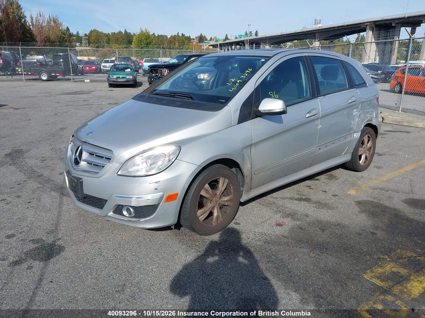 2010 Mercedes-Benz B200, Left Side, IAAI, VIN WDDFH3DBXAJ533121 — photo 2