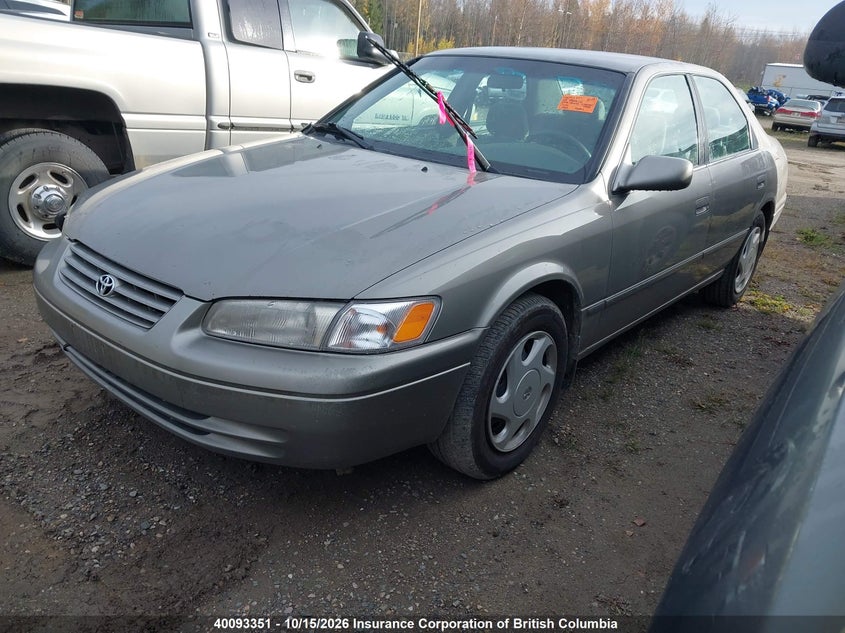 1998 Toyota Camry Ce/Le/Xle, Right Front, IAAI, VIN JT2BF22K0W0087935 — photo 2