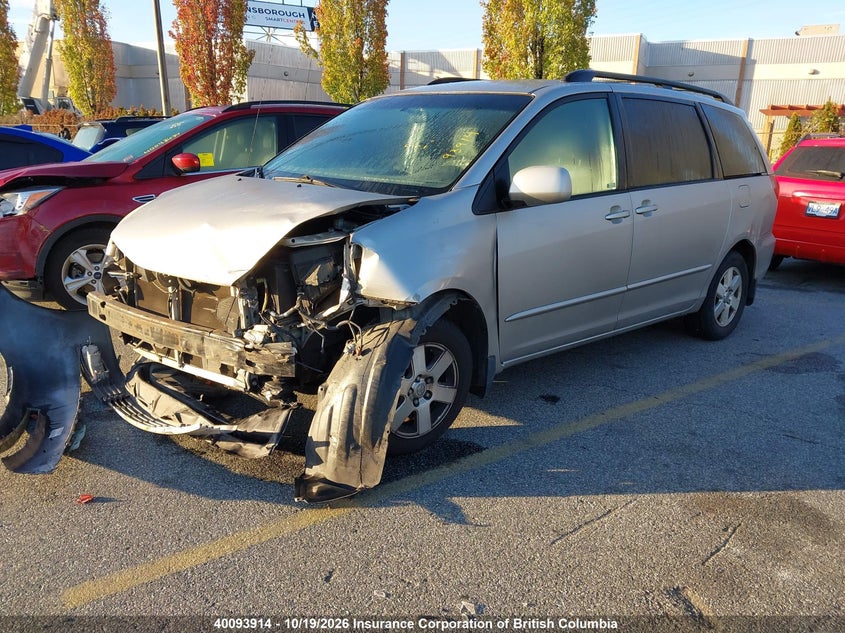 2007 Chevrolet Tahoe Lt, Front, IAAI, VIN 1GNFC13J37J148828 — photo 2