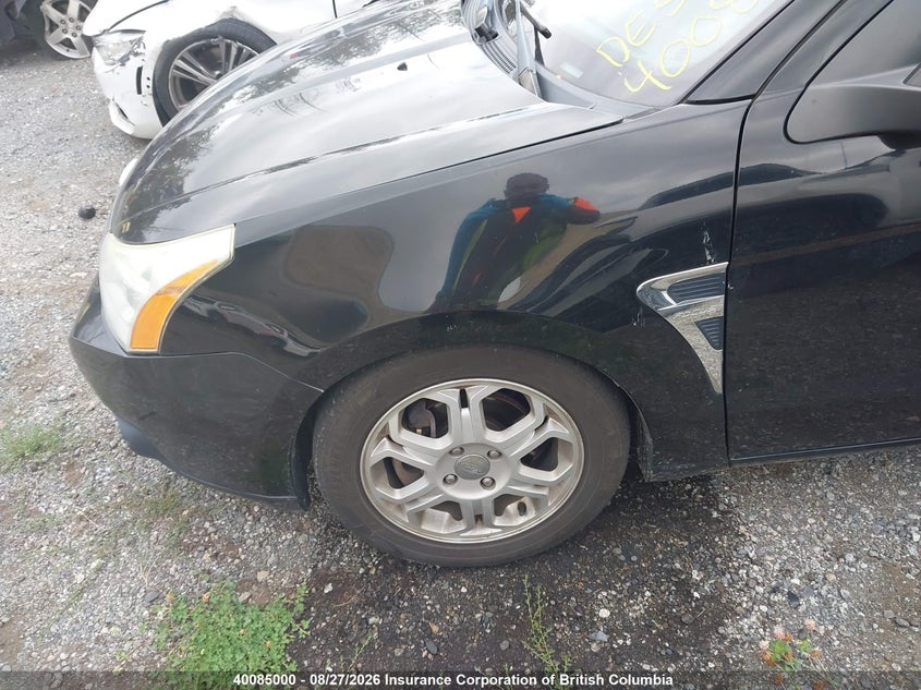 2008 Ford Focus Se/Sel/Ses, Right Front, IAAI, VIN 1FAHP35N68W277643 — photo 2