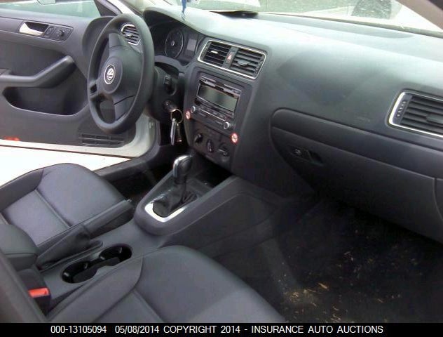 3VWD17AJ1EM414047