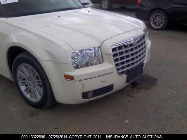 2008 Chrysler 300 Touring VIN: 2C3KA53G98H218879 Lot: 13322896