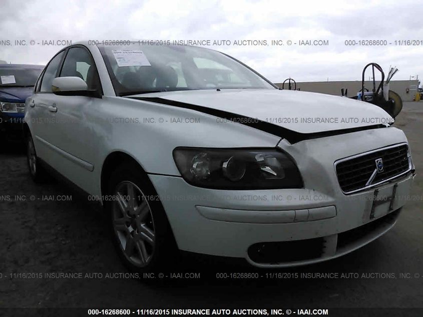 2005 Volvo S40 T5 VIN: YV1MS682552099845 Lot: 16268600