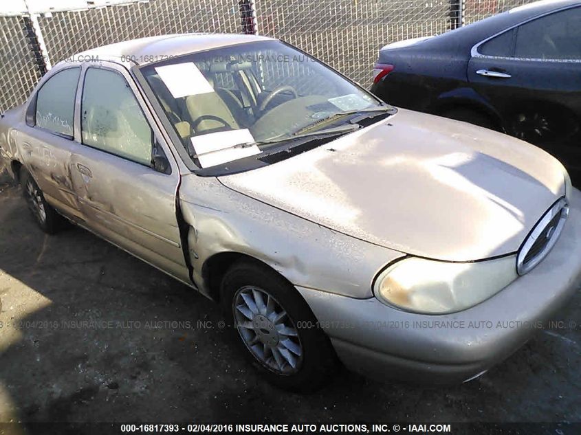 1998 Ford Contour VIN: 1FAFP66L7WK246122 Lot: 16817393