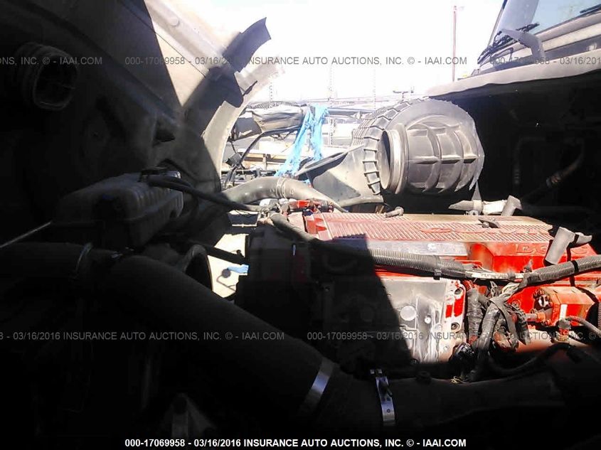 2005 Volvo Vn L VIN: 4V4NC9TJ15N388151 Lot: 17069958