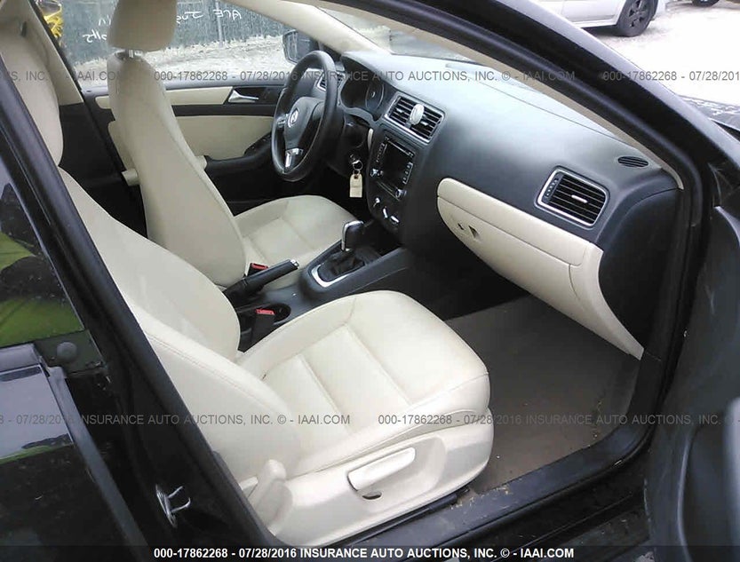 3VWDX7AJ2CM417065