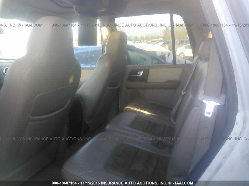 2004 Ford Expedition Eddie Bauer VIN: 1FMFU18L54LB15700 Lot: 18607164