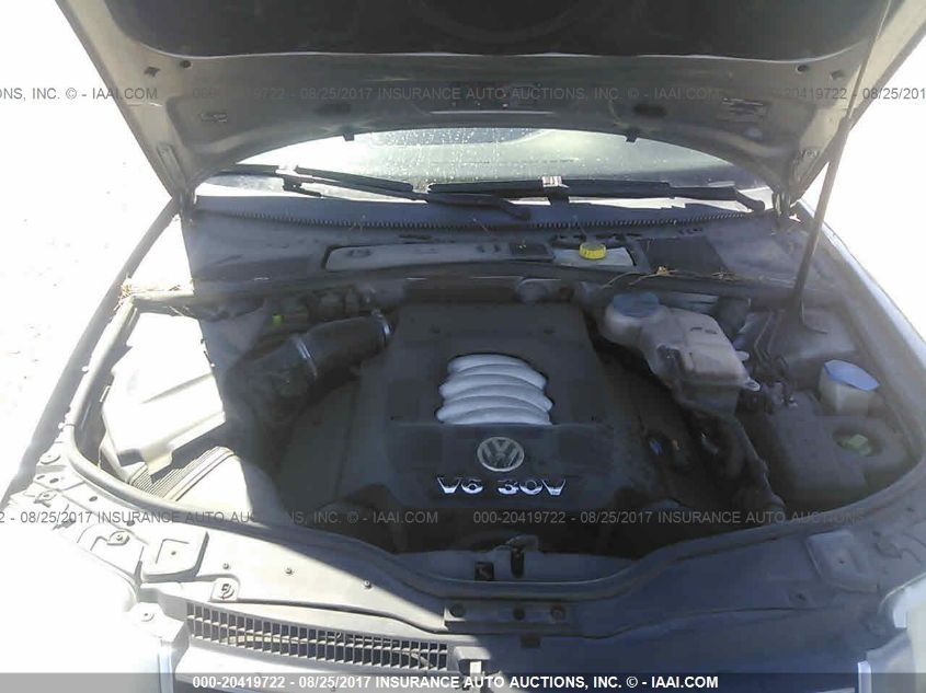 WVWRH63B34P043423 2004 Volkswagen Passat Glx