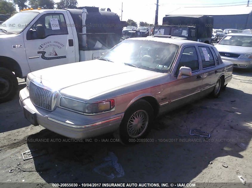 1LNLM82W0VY757857 1997 Lincoln Town Car Signature