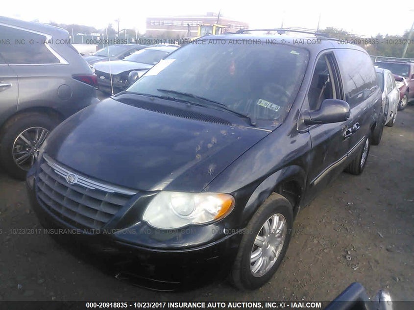 2005 Chrysler Town & Country Touring black van gasoline 2C4GP54L85R440590 photo #3