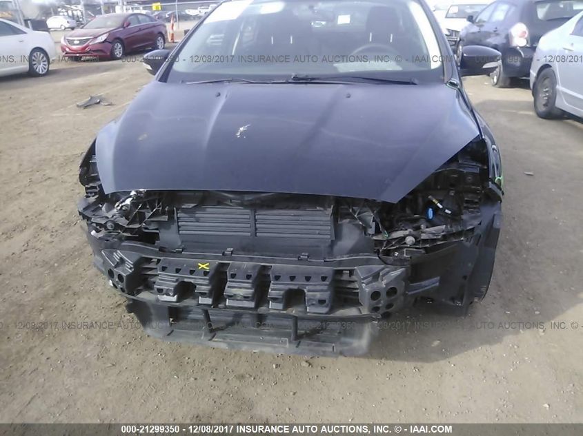 1FADP3F21FL383872 2015 Ford Focus Se