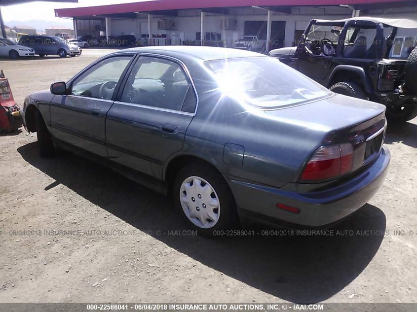 1997 Honda Accord Sdn Lx VIN: 1HGCD5631VA131618 Lot: 40957225