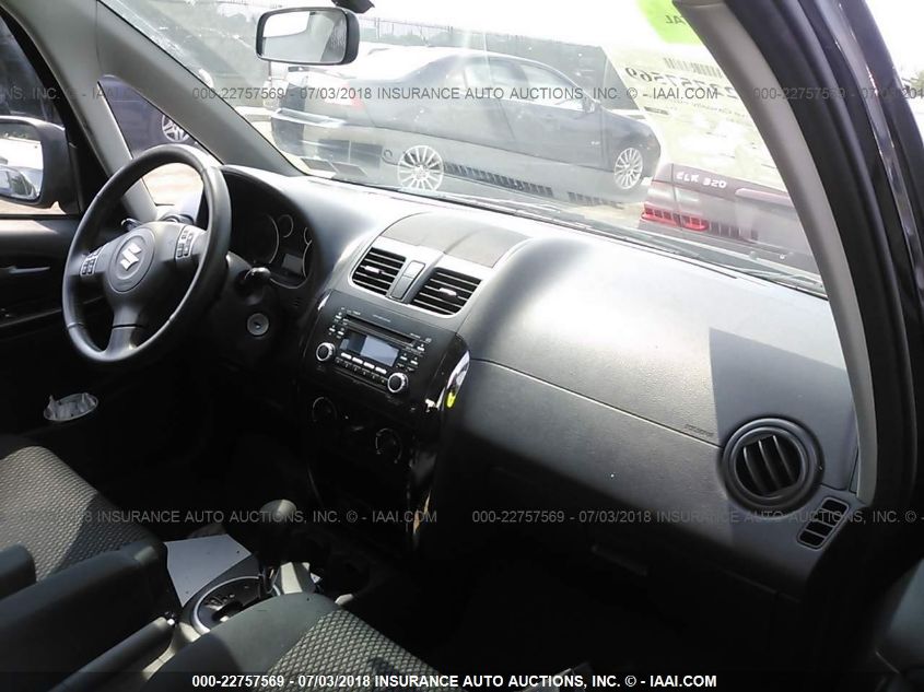 VIN JS2YC5A30D6101175 2013 Suzuki SX4, LE no.5