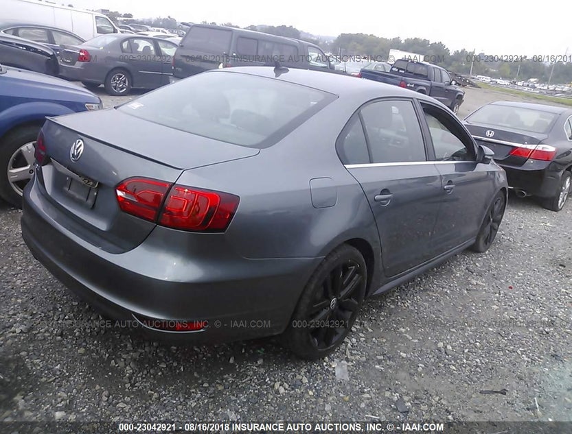 3VW4A7AJXDM388899