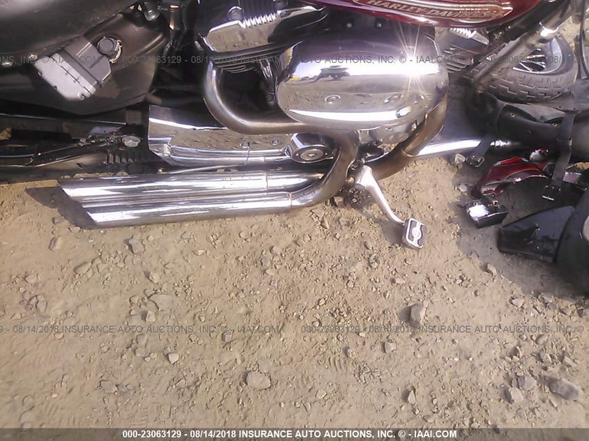 2008 Harley-Davidson Xl1200 C VIN: 1HD1CT3128K421427 Lot: 23063129