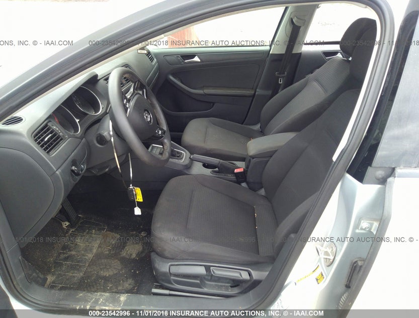 3VW2K7AJXFM216525