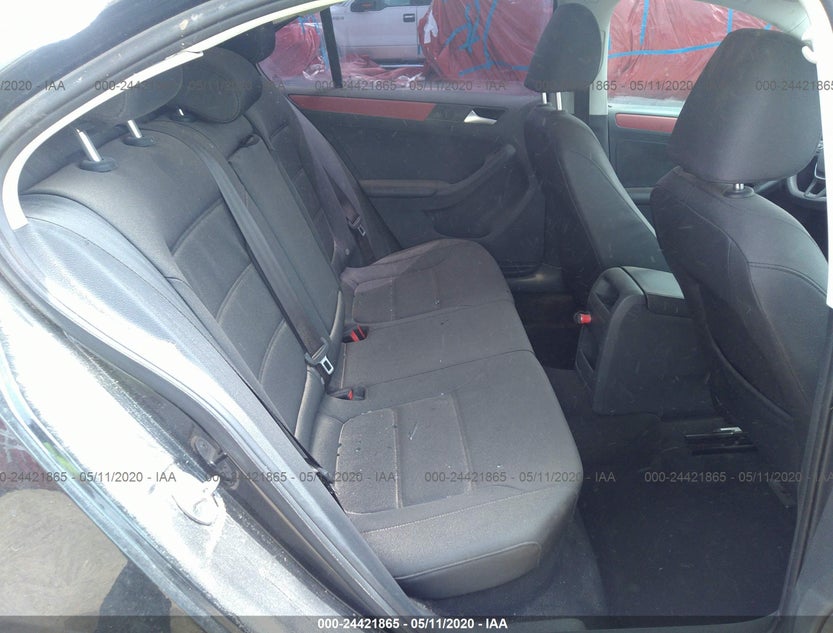 3VW2B7AJ8HM221452