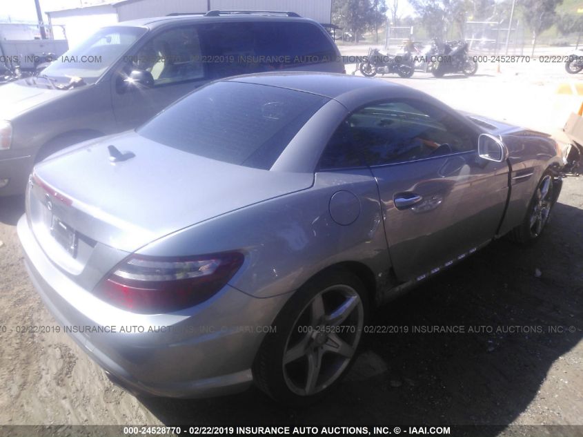 VIN WDDPK4HA3FF101980 2015 Mercedes-Benz SLK-Class,... no.4