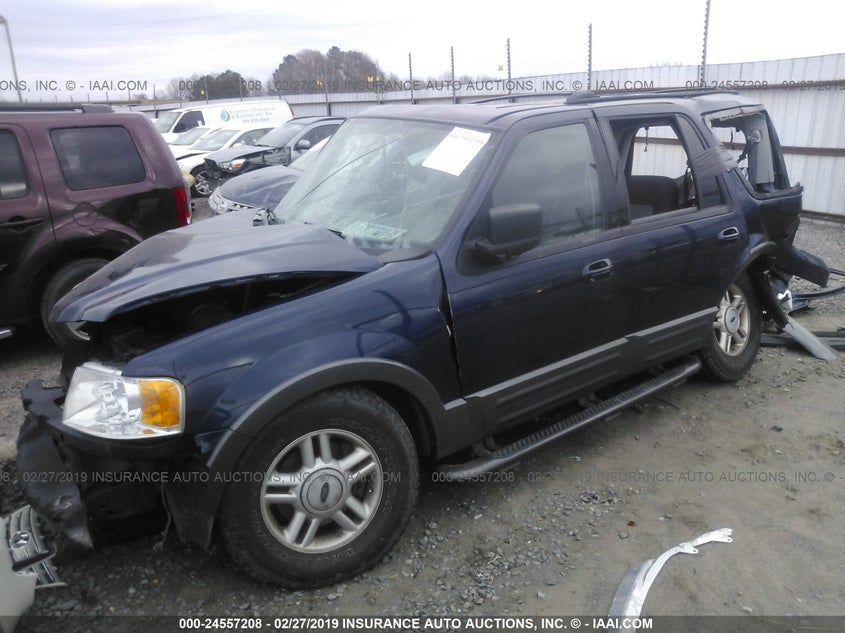 1FMRU15W44LB31656 2004 FORD EXPEDITION photo no. 2